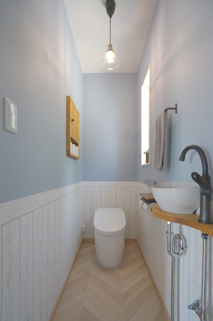 トイレ◆パステルブルー×ホワイトの可愛らしいトイレ空間♡